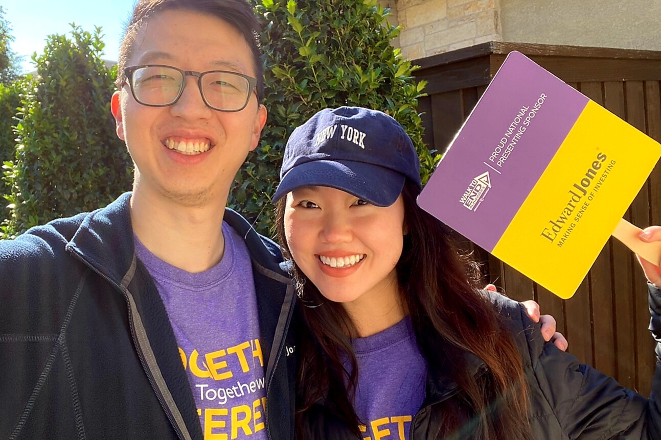 Edward Jones Financial Advisor Jonathan Kang (Farmers Branch, TX) joined in the Walk to End Alzheimer's in his neighborhood last Fall (Sept-Oct 2020).